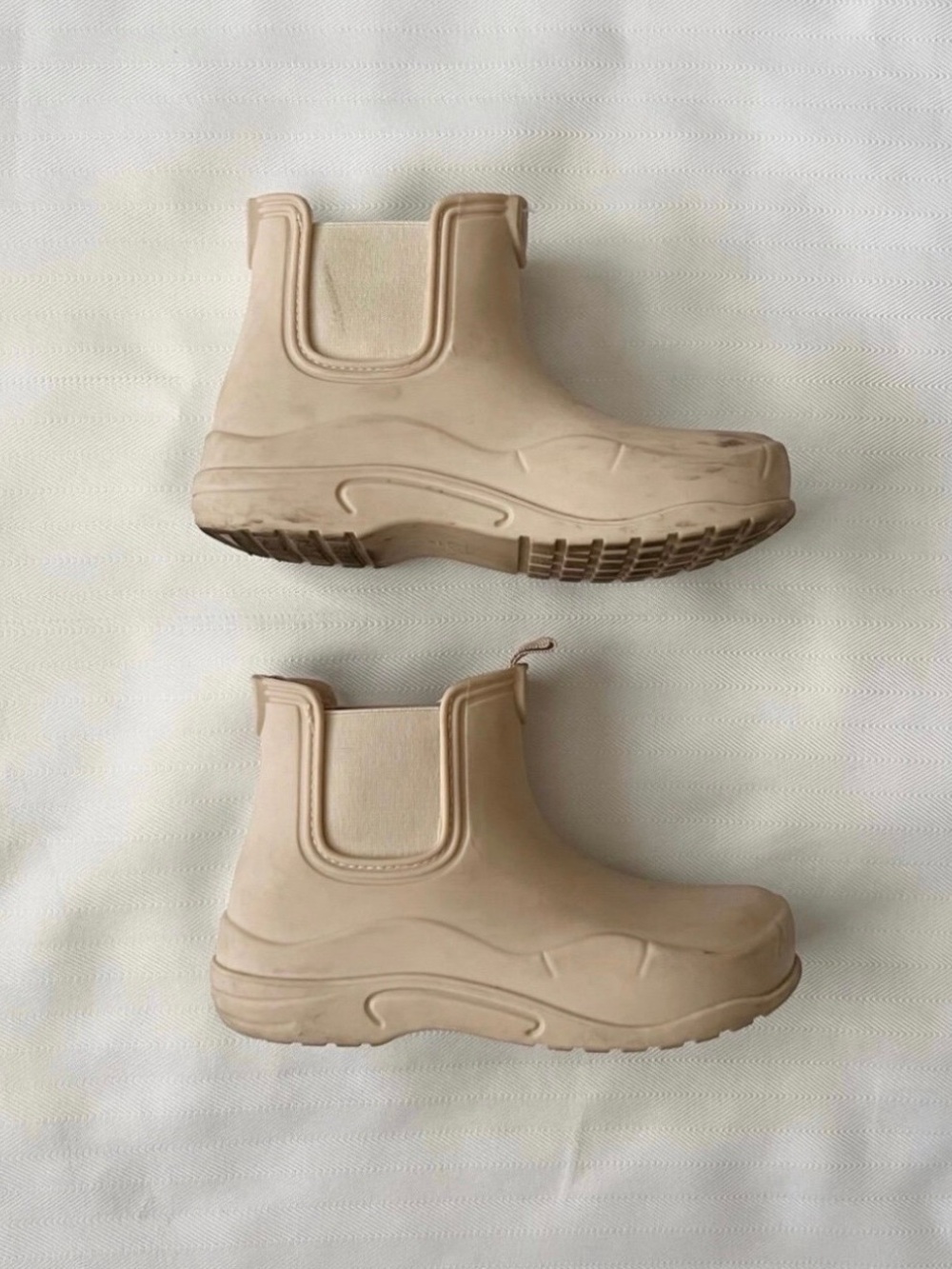 Zara Kids Chelsea Rain Boots in Cream - Picture 2 of 7